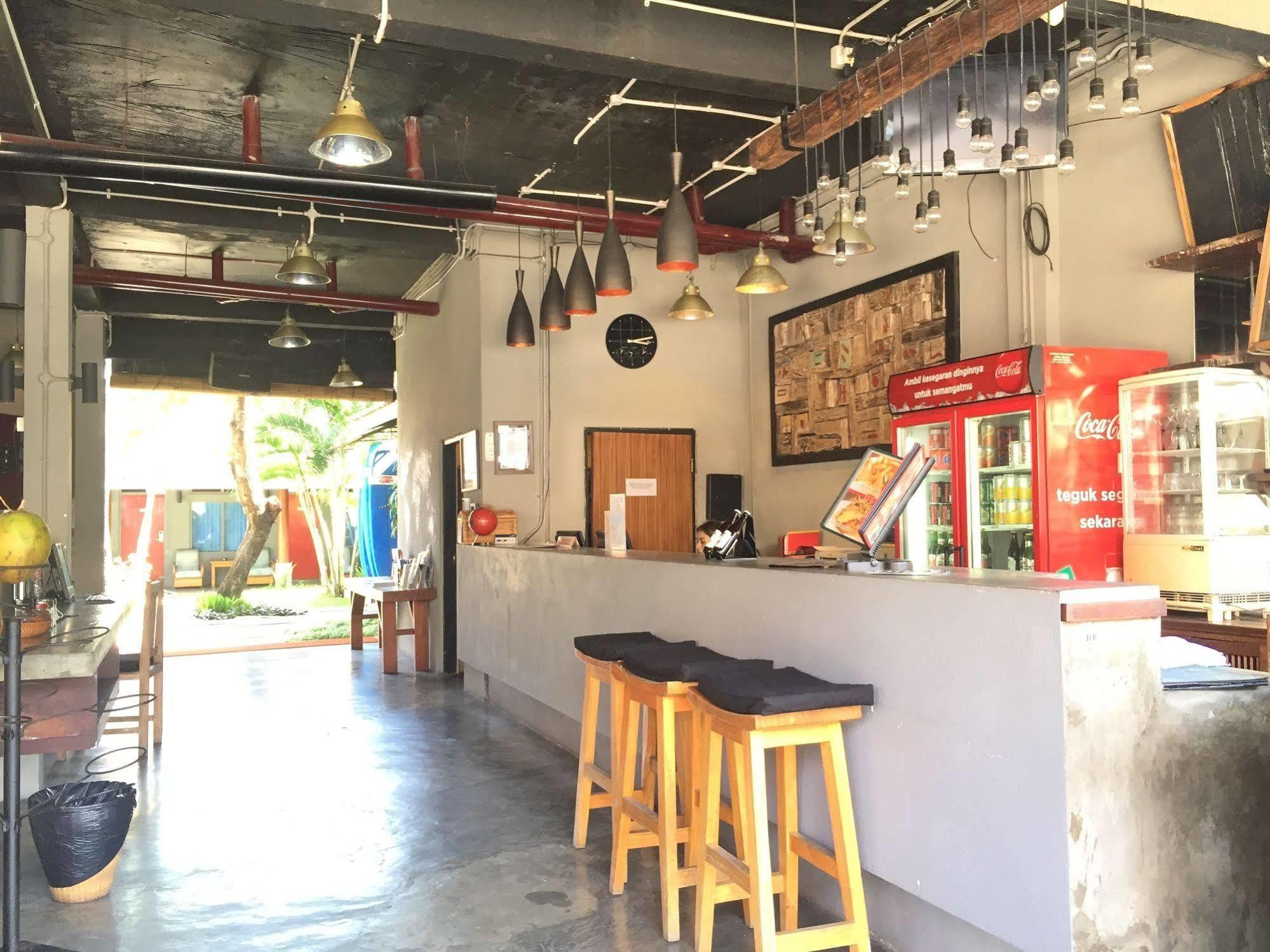 Kayun Hostel Legian Extérieur photo