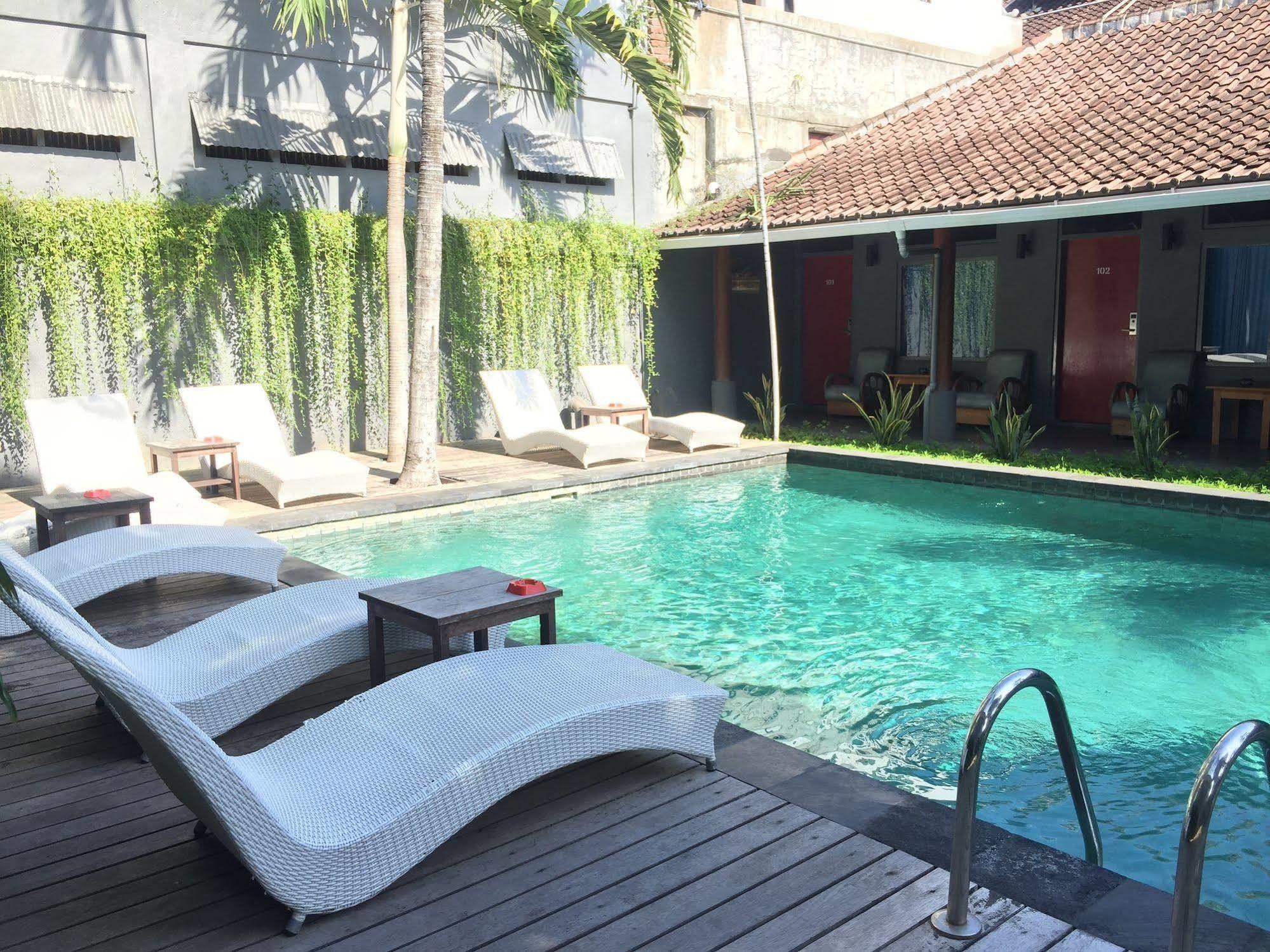 Kayun Hostel Legian Extérieur photo